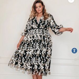 NWT Jessakae Holly black white floral wedding formal embroidered L large
